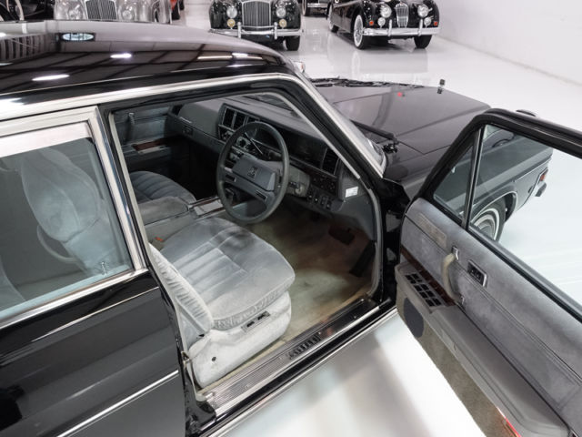 1985 Thunder Black Nissan President Sovereign VIP Luxury Sedan Sedan