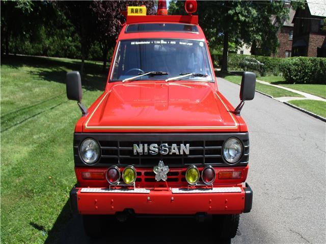 1985 Red Nissan SAFARI SUV