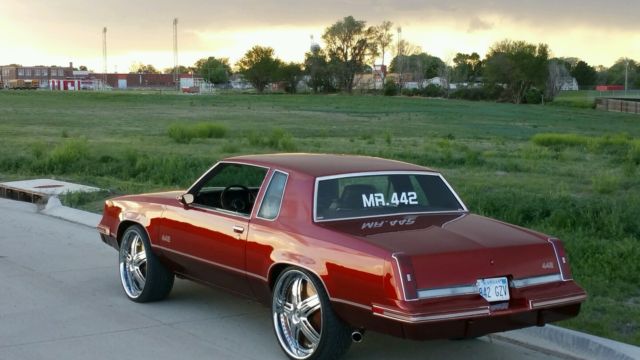 1985 Red Oldsmobile 442 Coupe