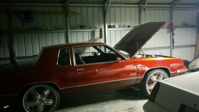 1985 Red Oldsmobile 442 Coupe