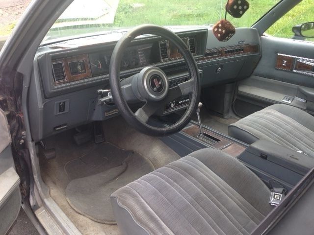 1985 Black Oldsmobile 442 Sedan
