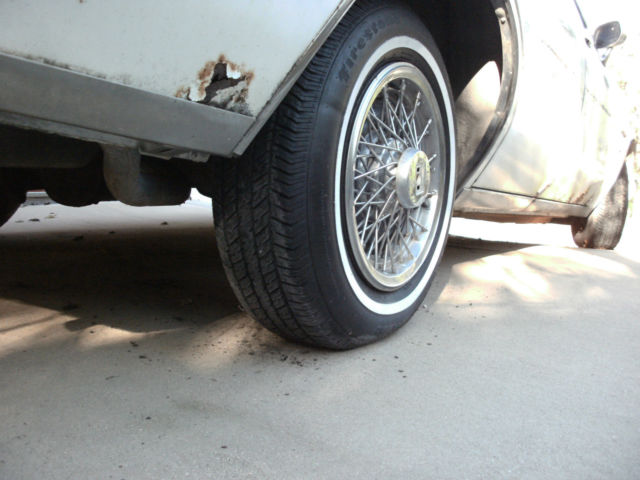 1985 White Oldsmobile Eighty-Eight 4 door