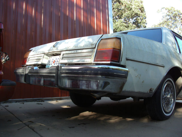 1985 White Oldsmobile Eighty-Eight 4 door