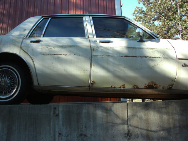 1985 White Oldsmobile Eighty-Eight 4 door