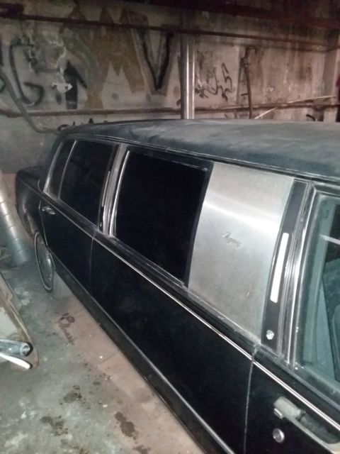 1985 Black Oldsmobile Ninety-Eight