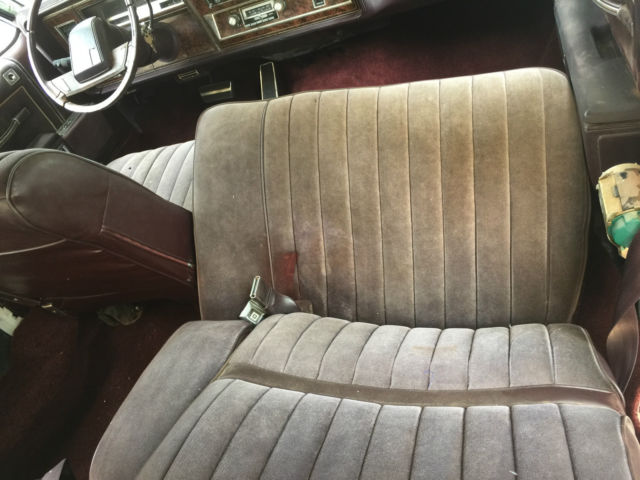 1985 White Oldsmobile Custom Cruiser Wagon