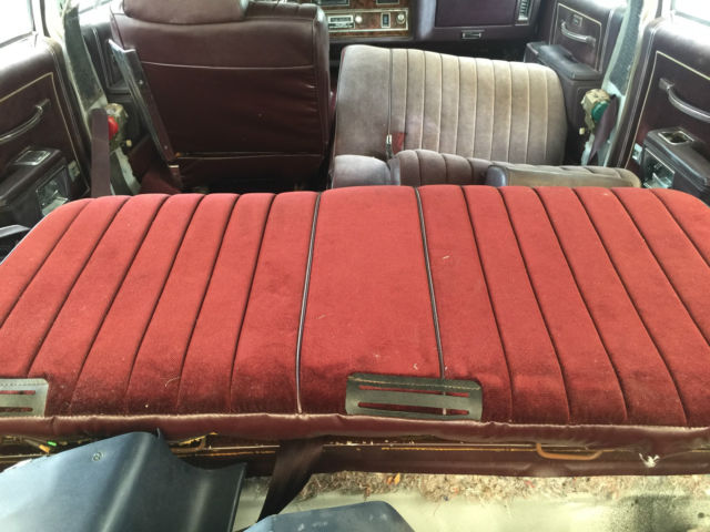 1985 White Oldsmobile Custom Cruiser Wagon