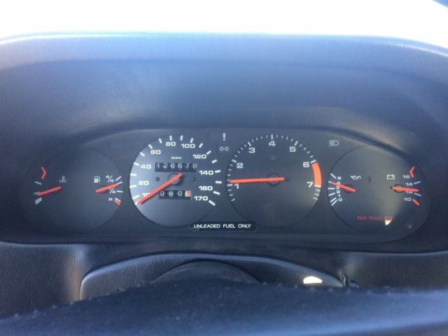 1985 White Porsche 928 Coupe