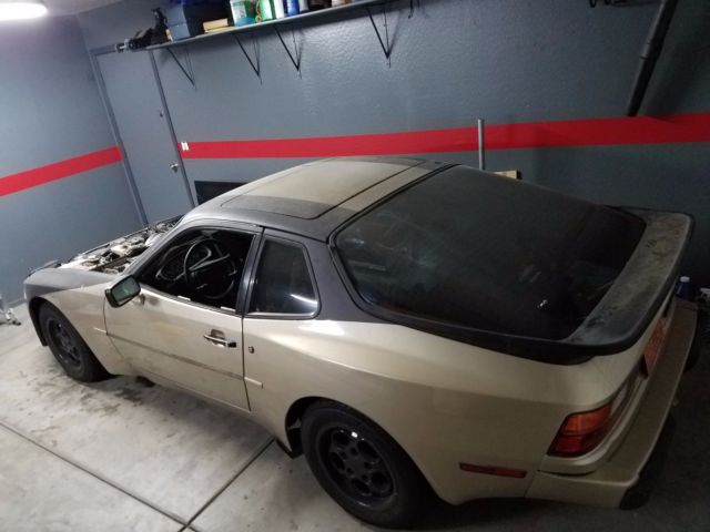 1985 Gold Porsche 944 Coupe
