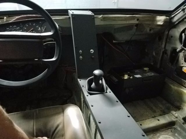 1985 Gold Porsche 944 Coupe