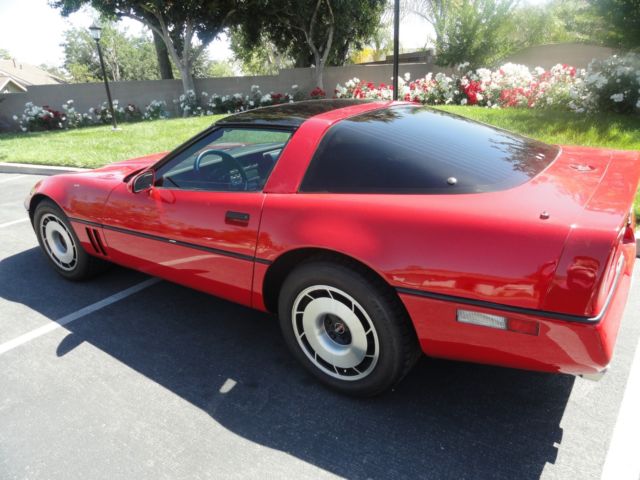 1985 Red Chevrolet Corvette Coupe
