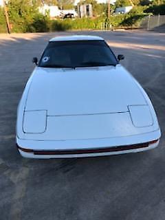 1985 White Mazda RX-7 Coupe