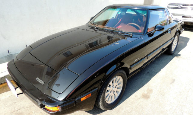 1985 Black Mazda RX-7 Coupe