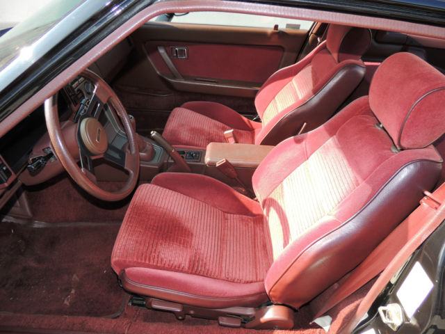 1985 Black Mazda RX-7 Coupe