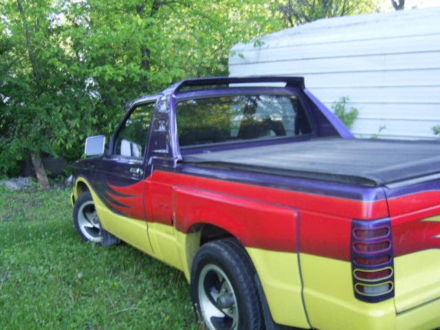 1985 White Chevrolet S-10 Standard Cab Pickup