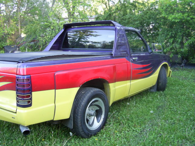 1985 White Chevrolet S-10 Standard Cab Pickup