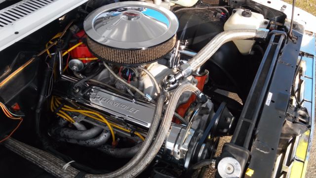 1985 White Chevrolet S-10 Standard Cab Pickup