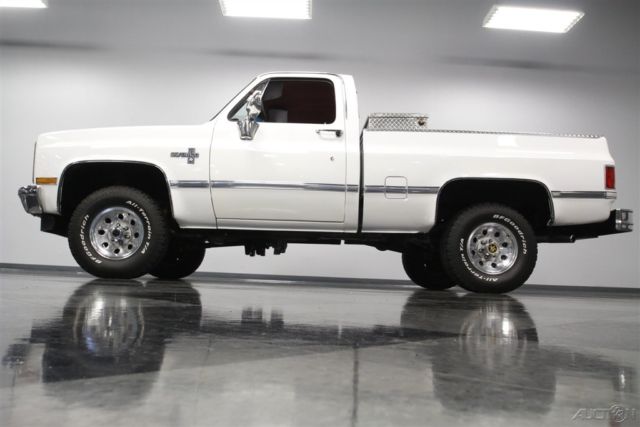 1985 White Chevrolet K10