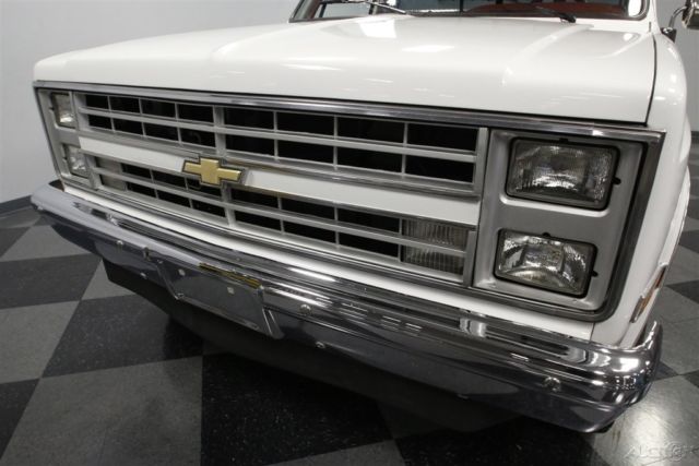 1985 White Chevrolet K10