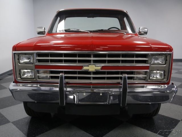 1985 Red Chevrolet C10