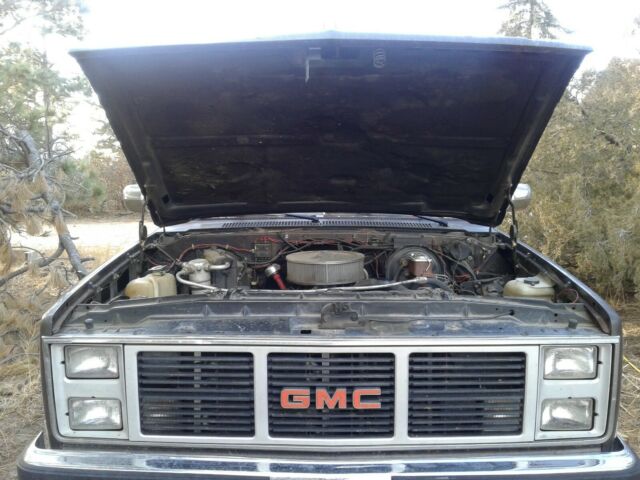 1985 Tan and Brown GMC Suburban SUV