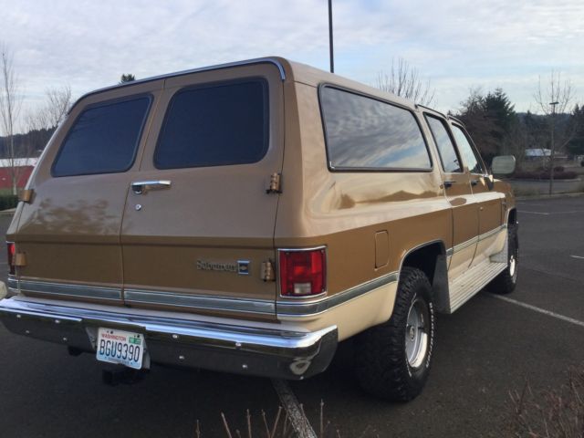 1985 Gold Chevrolet Suburban SUV