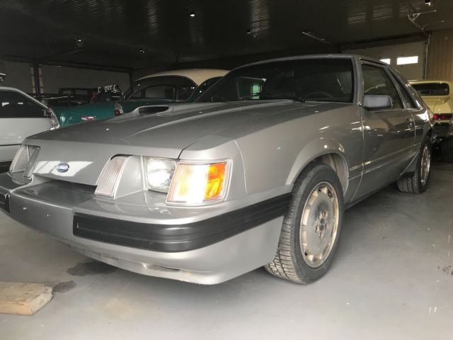 1985 Silver Ford Mustang