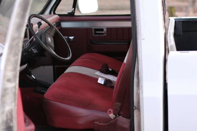 1985 White Chevrolet C/K Pickup 1500 SWB