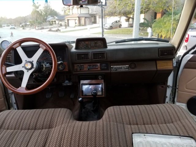 1985 PEARL WHITE Toyota Other Extended Cab Pickup