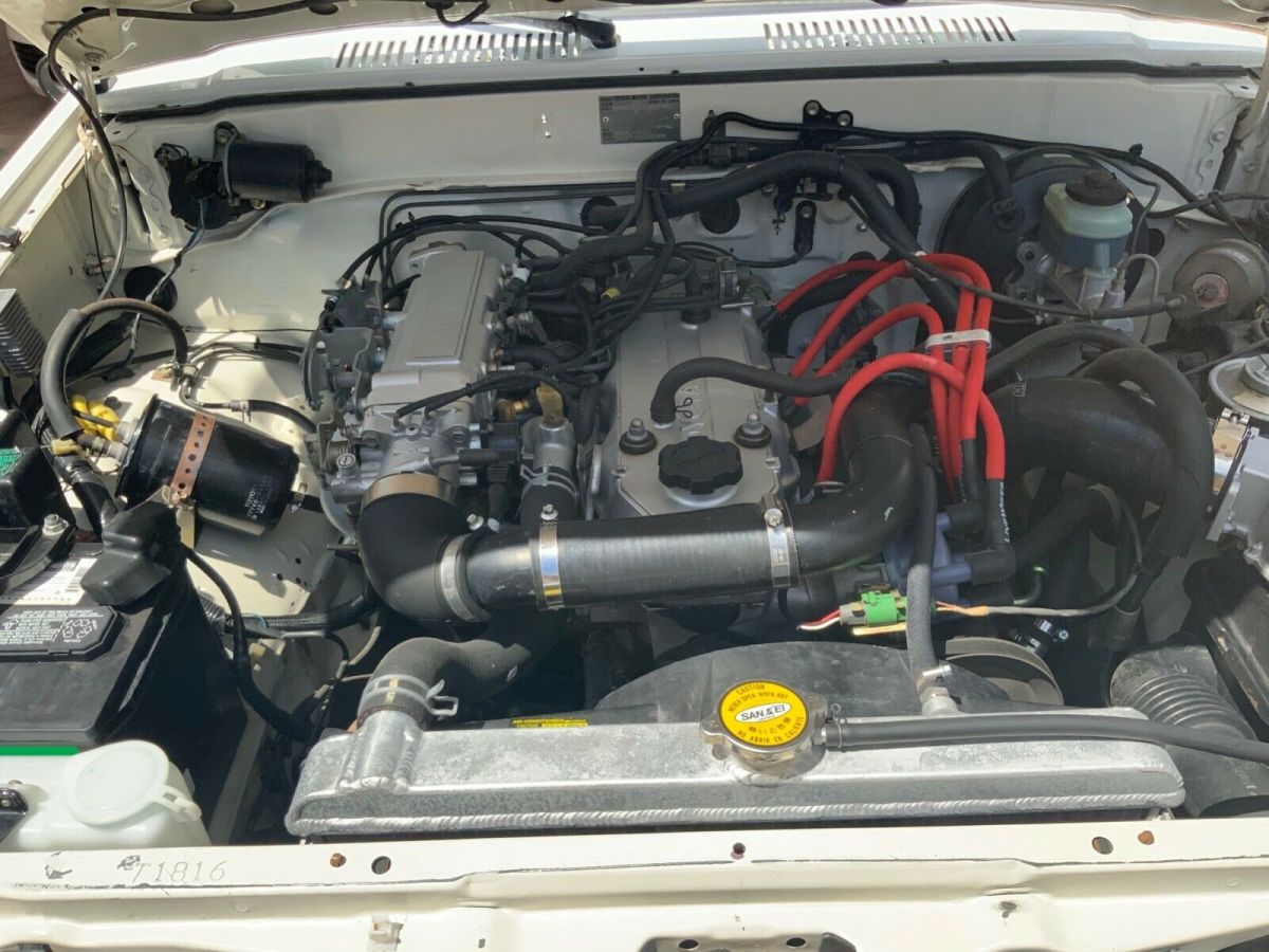 1985 White Ford F-150 Extended Cab Pickup