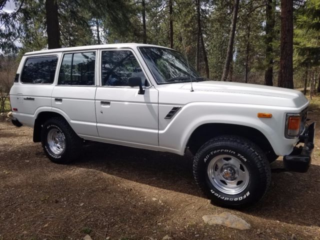 1985 White Toyota Land Cruiser SUV