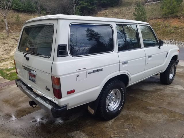 1985 White Toyota Land Cruiser SUV