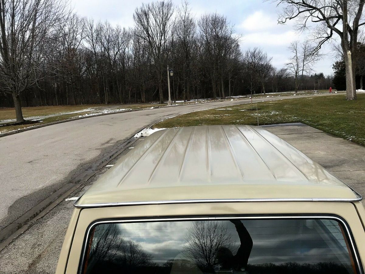 1985 Yellow Toyota Land Cruiser SUV