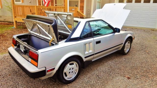 1985 Silver Toyota MR2 Coupe