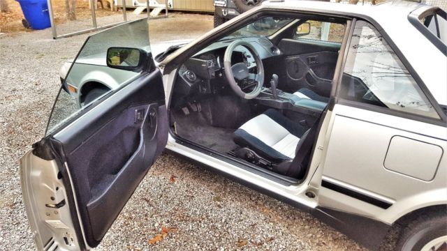 1985 Silver Toyota MR2 Coupe