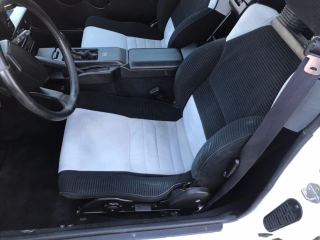 1985 White Toyota MR2 Coupe