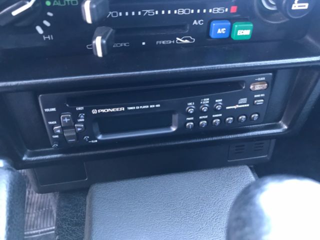 1985 White Toyota MR2 Coupe