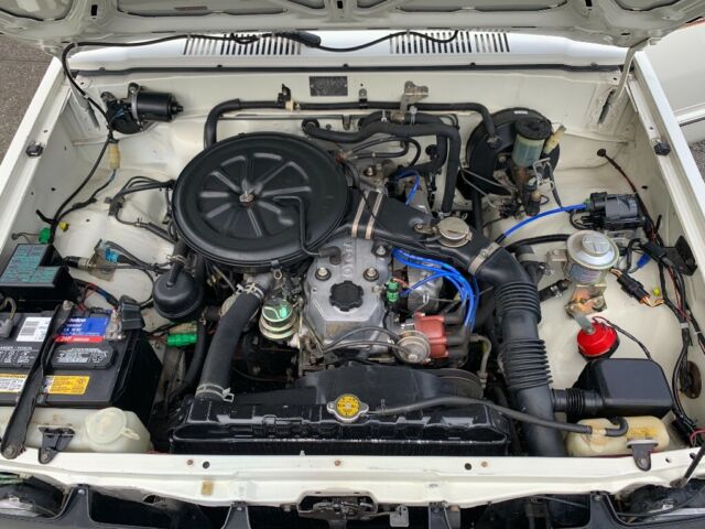 1985 White Toyota Pickup Extended Cab Pickup