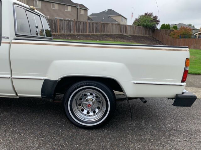 1985 White Toyota Pickup Extended Cab Pickup