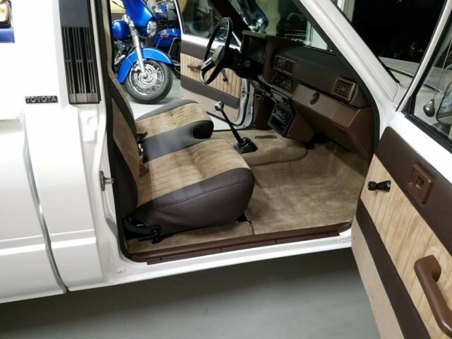 1985 White Toyota Pickup Standard Cab Pickup