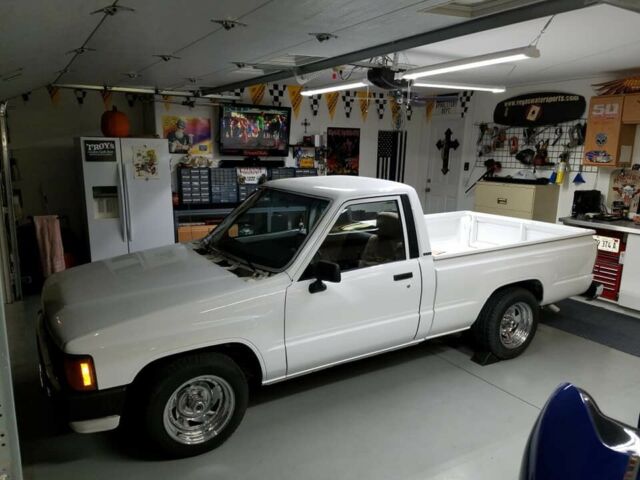 1985 White Toyota Pickup Standard Cab Pickup