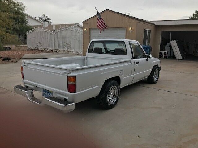 1985 White Toyota Pickup Standard Cab Pickup