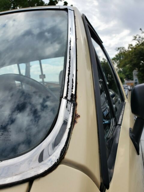 1985 Tan Toyota Pickup