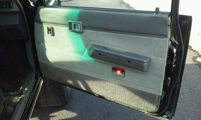 1985 Black Toyota Other Extended Cab Pickup