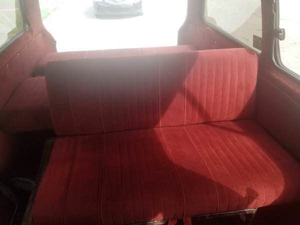 1900 White Toyota Van Minivan