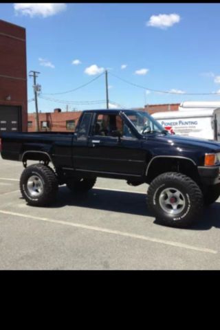 1985 Black Toyota SR5 Xtra-Cab Extended Cab Pickup