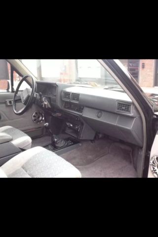 1985 Black Toyota SR5 Xtra-Cab Extended Cab Pickup