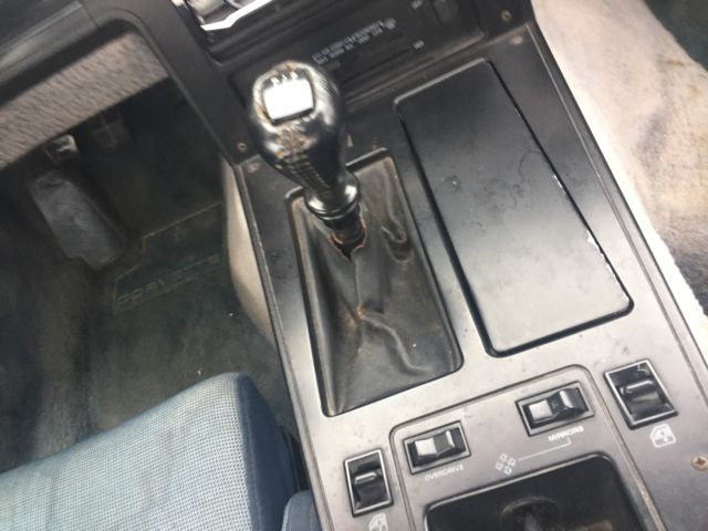 1985 White Chevrolet Corvette Convertible