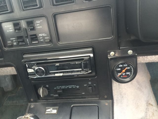 1985 White Chevrolet Corvette Convertible