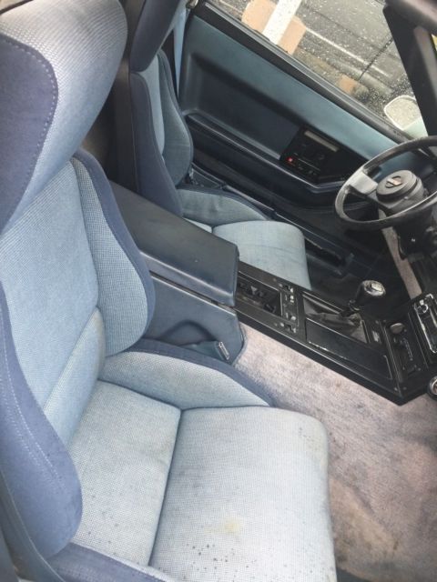 1985 White Chevrolet Corvette Convertible